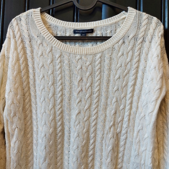 🌱 American Eagle Cable Knit Sweater - Picture 3 of 4